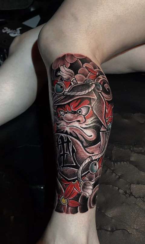 Máscara com arte japonesa